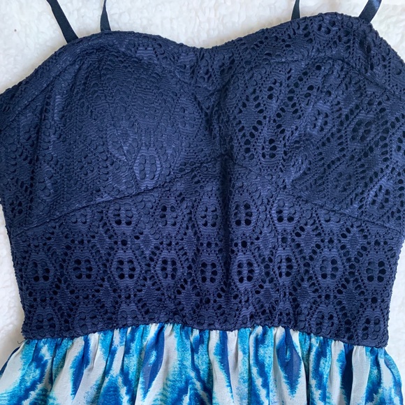 Sold - Maxi dress - Picture 2 of 8